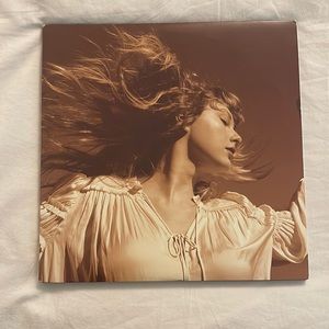 “Fearless Taylor’s Version” vinyl record 3 set